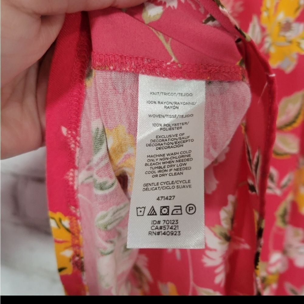 NWT Loft Floral Tank - Picture 7 of 10